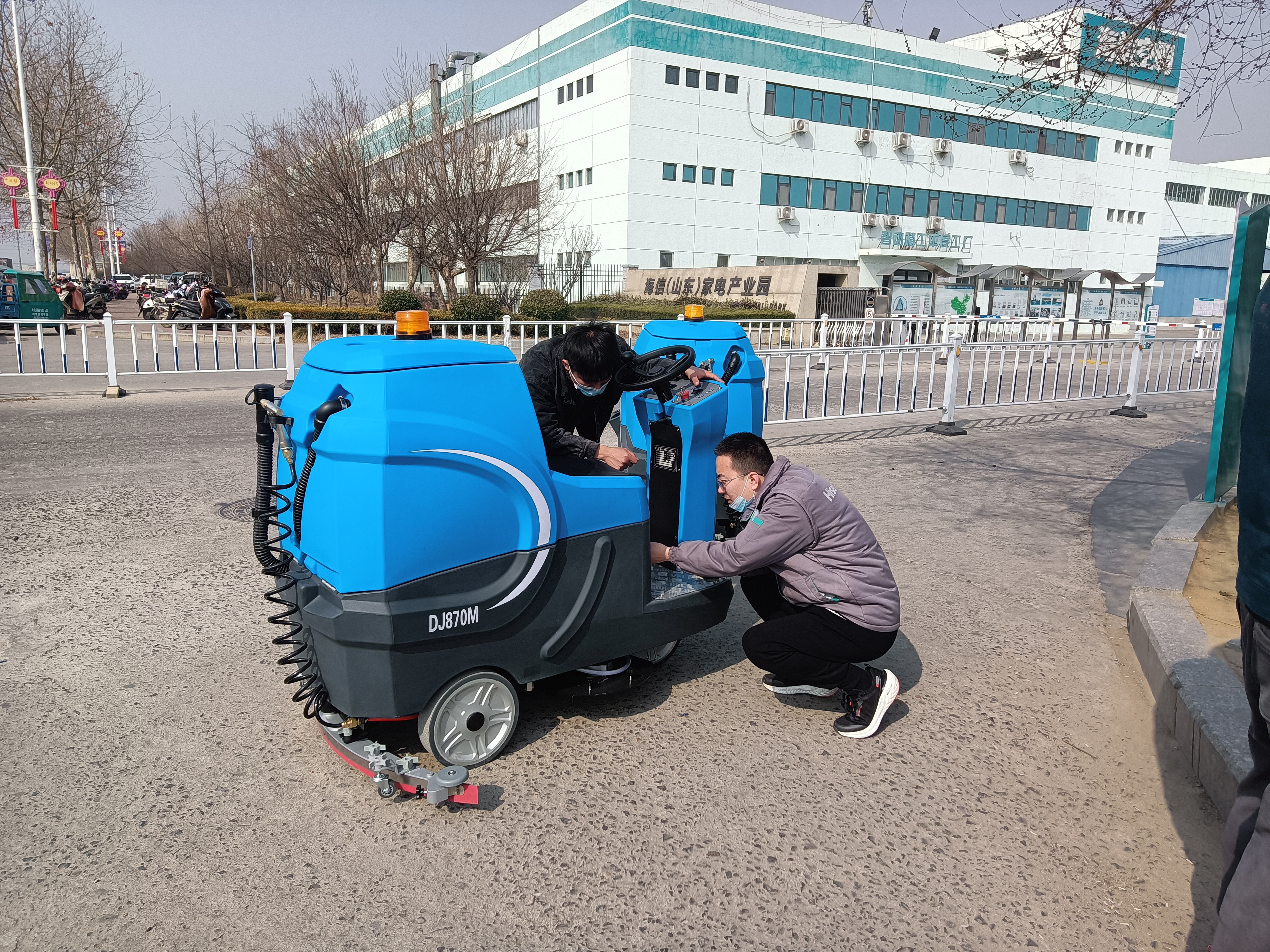 How long does a property cleaning floor scrubber last?