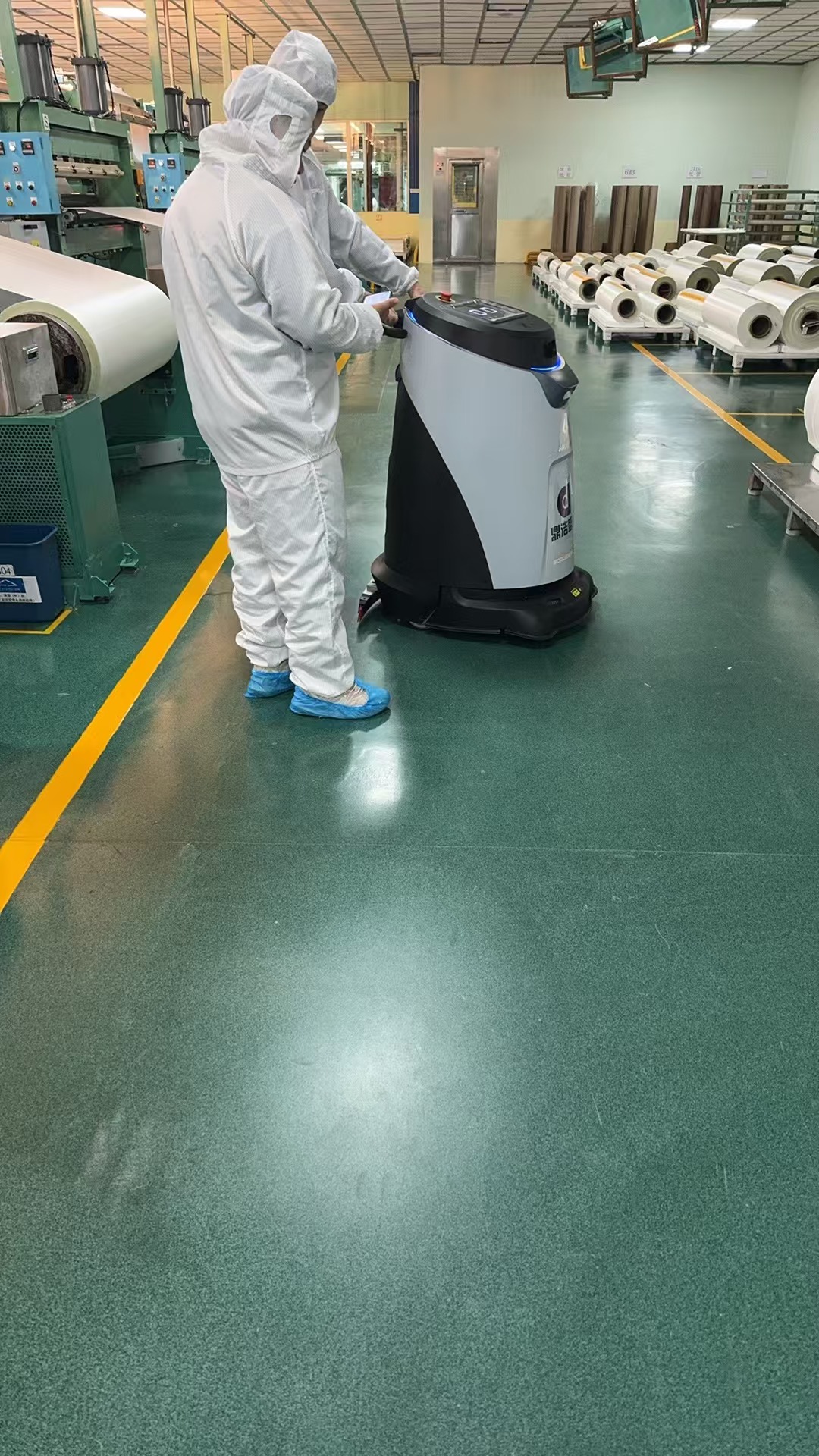 江苏苏州台嘉玻璃纤维DJWR5018无人驾驶机器人环氧地坪241225（照片）