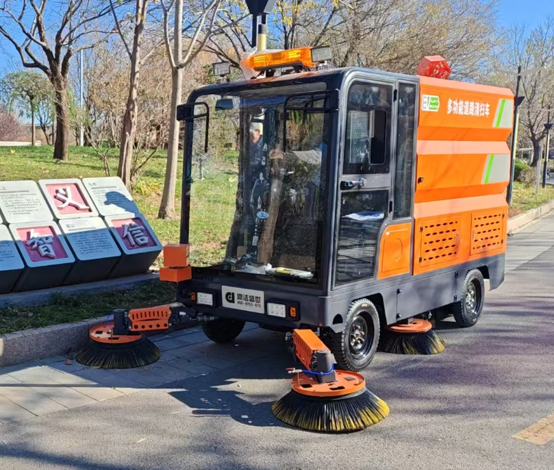 How to Choose Between Industrial Sweepers and Scrubbers for Different Settings