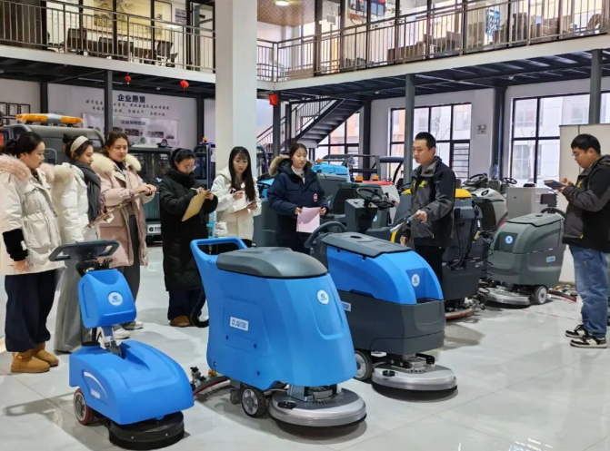 VKeep learning, strive for greater professionalism, and become a dedicated expert in the field of industrial cleaning.