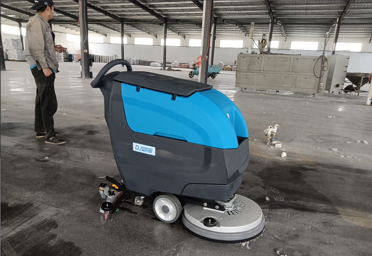 VDJ530M Hand-Push Floor Scrubber Trial Run